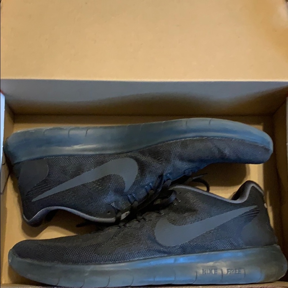 Mens Nike shoes 9.5